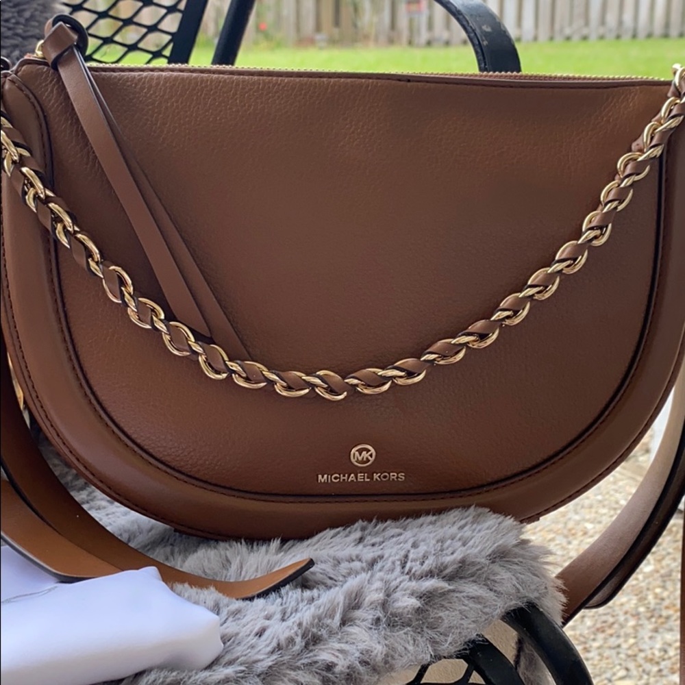 New🔥Michael Kors nice purse - Picture 2 of 8